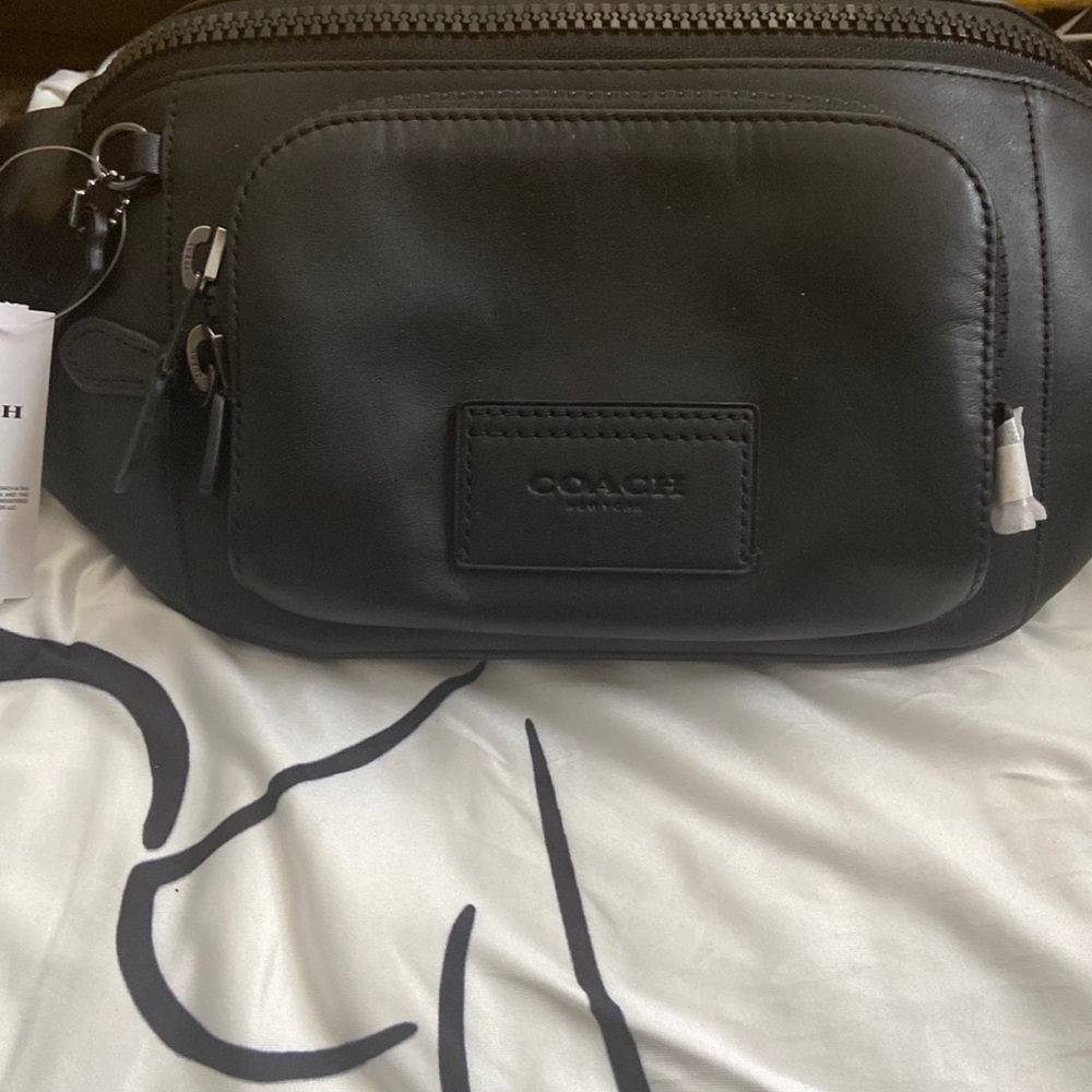 NWT Coach C2716- Thompson Leather Belt Bag Fanny Pack in Black